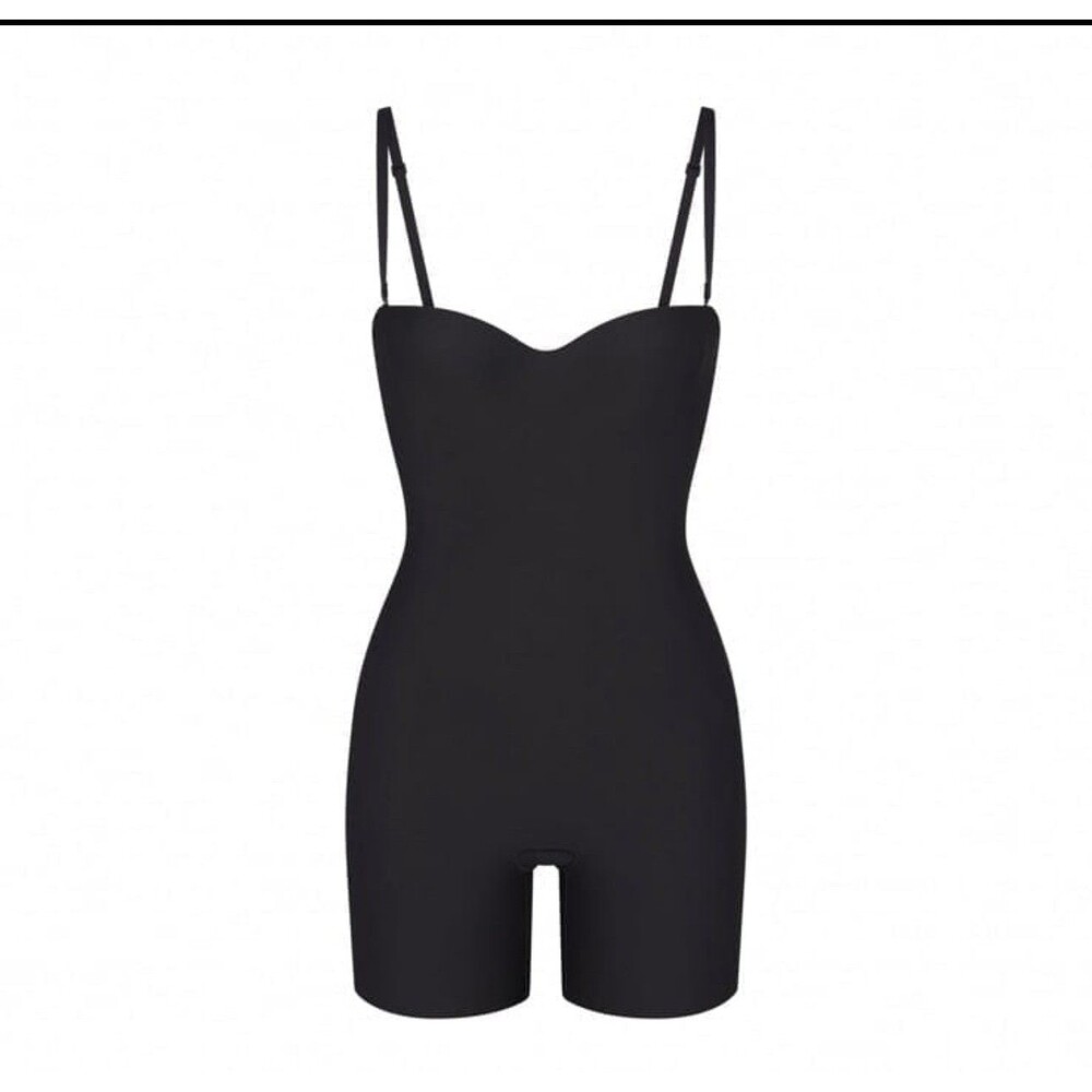 NWT SKIMS BODY UNDERWIRE MID THIGH BODYSUIT OYNX